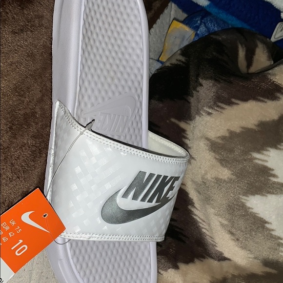 Slide - Picture 2 of 8